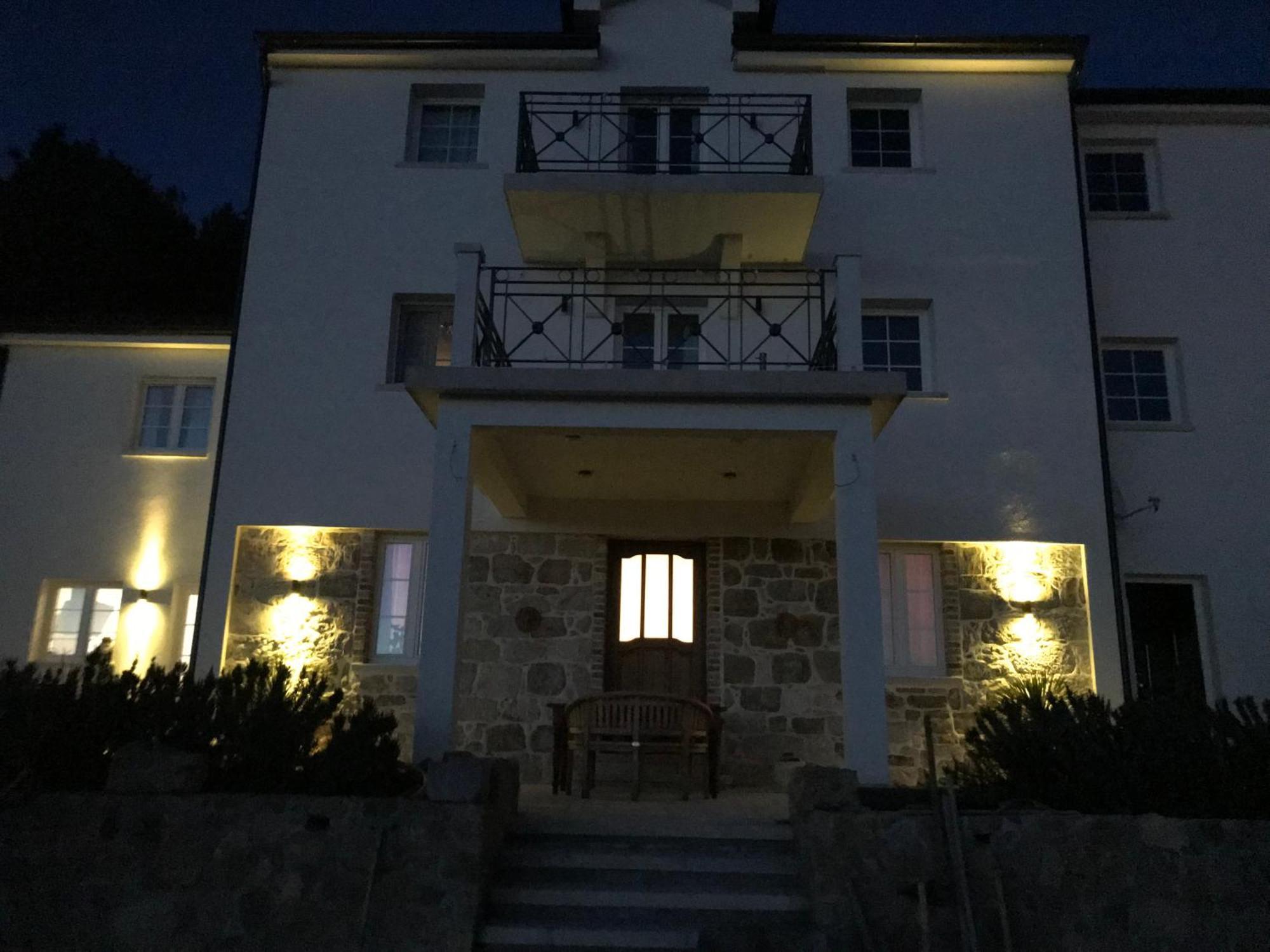Villa Joy 4Ever Banjol Exteriör bild